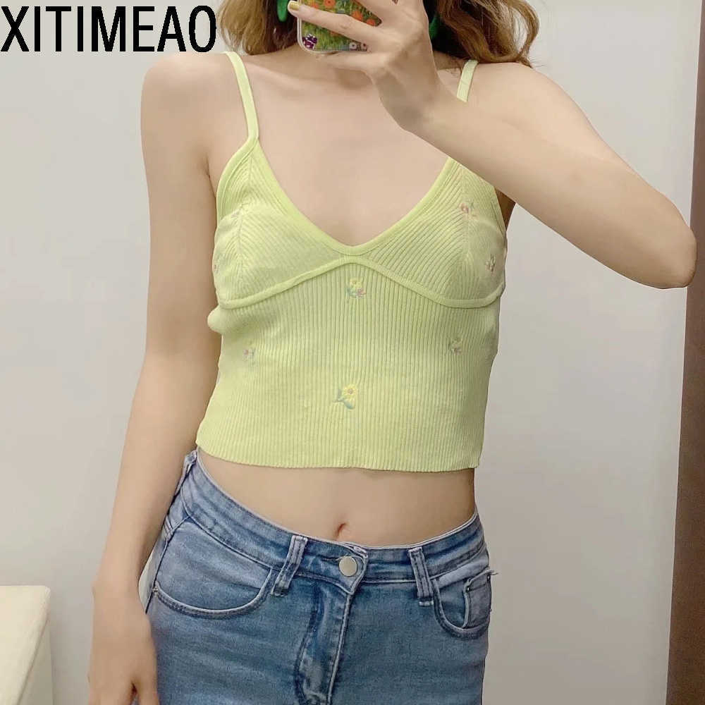 ZA Women Sweet Fashion Floral Embroidery Cropped Knitted Blouses Vintage Backless Thin Straps Female Shirts Chic Tops 210604, As picture
ZA Women Sweet Fashion Floral Embroidery Cropped Knitted Blouses Vintage Backless Thin Straps Female Shirts Chic Tops 210604, As picture