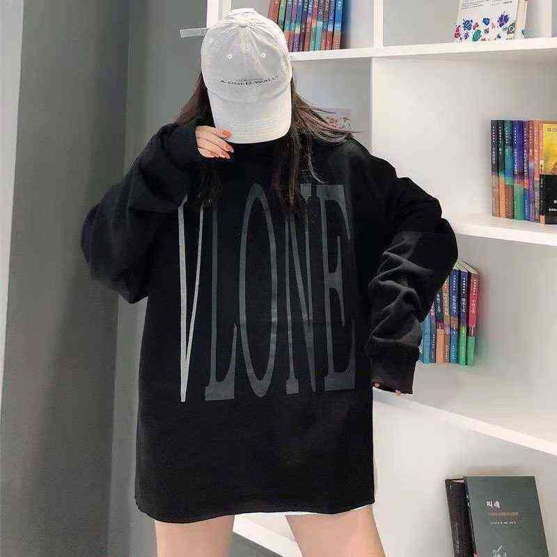Trendy Vlones Wang Yibo's same big V European and American hip hop ins loose lovers' casual Hoodie women's sweater jikp, Black blue black blue
Trendy Vlones Wang Yibo's same big V European and American hip hop ins loose lovers' casual Hoodie women's sweater jikp, Black blue black blue
