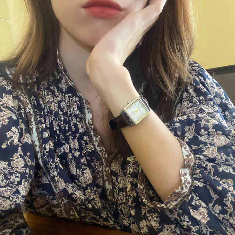 Vintage Women Blouse Lantren Sleeve V-neck Chic Lady Shirt Spring Autumn Boho Pattern Blusa Korean Fashion Tops 210519