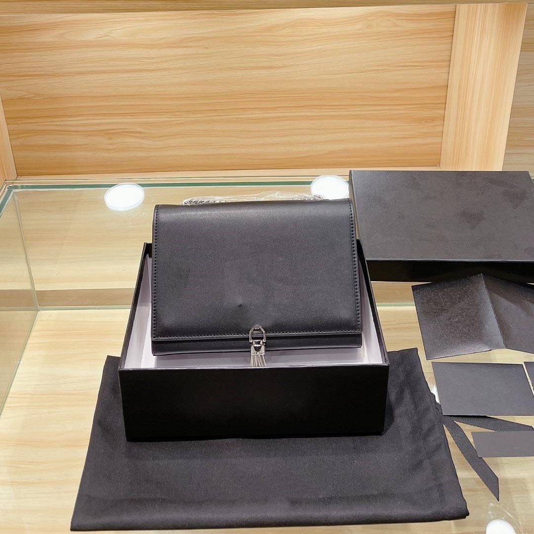 Women Luxurys Designers Bags 2021 Handbag Purse Original Box Genuine Leather High Quality Womens Messenger Cross Body Chain Clutch Bag, Customize
Women Luxurys Designers Bags 2021 Handbag Purse Original Box Genuine Leather High Quality Womens Messenger Cross Body Chain Clutch Bag, Customize