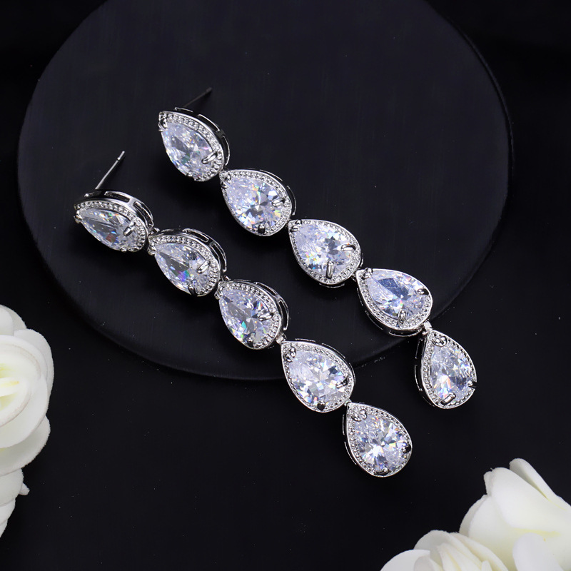 Luxury Jewelry Long Dangle Water Drop Earring Designer for Woman White AAA Cubic Zirconia Copper 18k Gold Diamond Earrings Women Bride Wedding Friend 