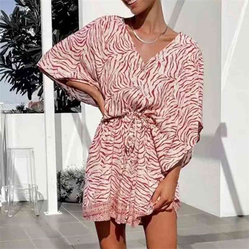 fashion dress bathrobe style V-neck wide sleeve mini printed loose single breasted vintage female summer 210524, Pink
fashion dress bathrobe style V-neck wide sleeve mini printed loose single breasted vintage female summer 210524, Pink
