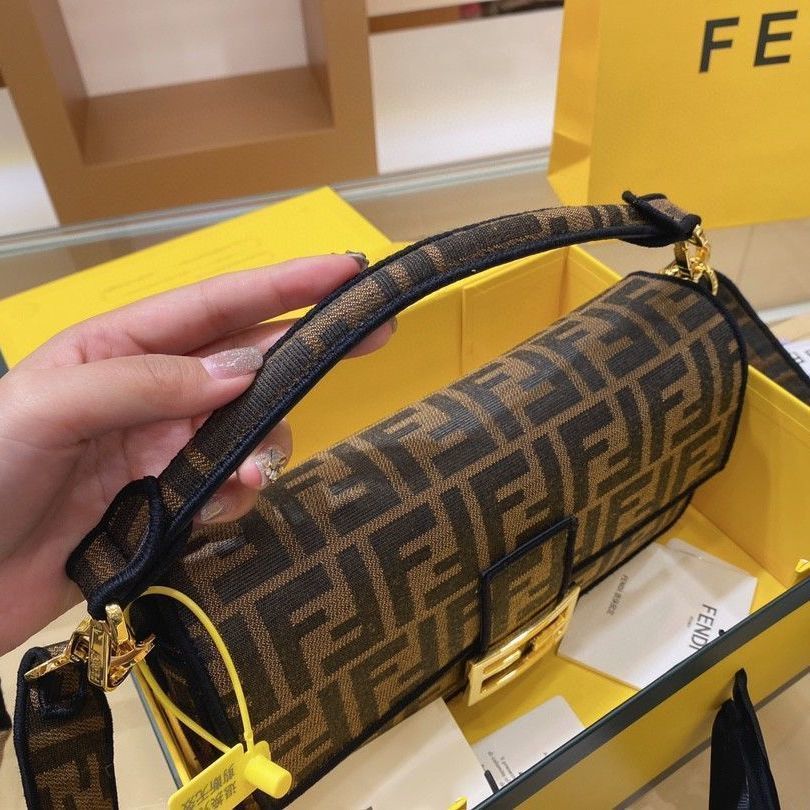 Handbags Luxurys Designer 2021 New Women's French Stick Armpit Single Shoulder Bag Messenger Fashion Leisure Hand zz
Handbags Luxurys Designer 2021 New Women's French Stick Armpit Single Shoulder Bag Messenger Fashion Leisure Hand zz