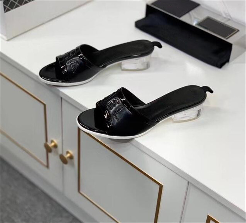 Fashion Women's Comfortable sandals Ladies Leather beach slippers high quality shoes female casual peep toe sandal C22932, Black
Fashion Women's Comfortable sandals Ladies Leather beach slippers high quality shoes female casual peep toe sandal C22932, Black
