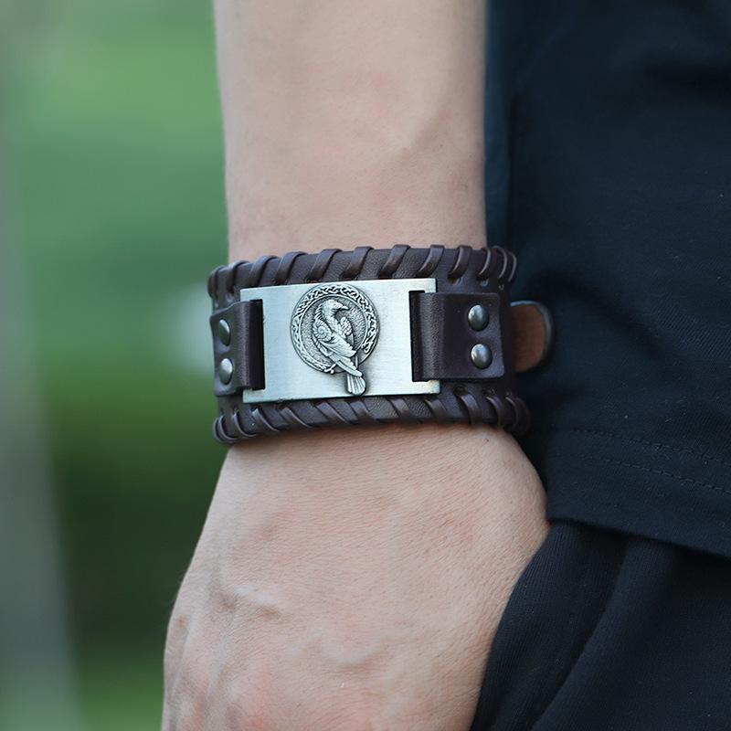 Bangle Men's Charm Bracelets Creative Personality Trend Metal Pattern Leather Braided Boy's Wrist Jewelry Gifts
Bangle Men's Charm Bracelets Creative Personality Trend Metal Pattern Leather Braided Boy's Wrist Jewelry Gifts