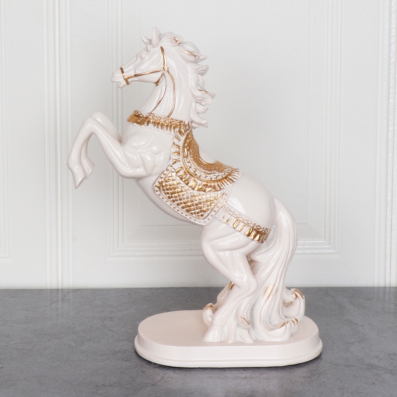 Ma Qianjian Zhaocai desk porch office home resin crafts living room high-end atmosphere town house small and exquisite
Ma Qianjian Zhaocai desk porch office home resin crafts living room high-end atmosphere town house small and exquisite