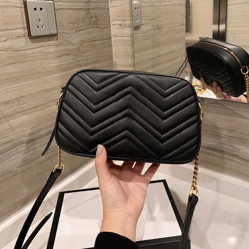 Marmont Bags Camera bag CrossBody 2021 Top luxurys G designers Fashion Womens Bag Handbags Letter Handbag ladies Chains Clutch High Quality, Red 24 cm
Marmont Bags Camera bag CrossBody 2021 Top luxurys G designers Fashion Womens Bag Handbags Letter Handbag ladies Chains Clutch High Quality, Red 24 cm