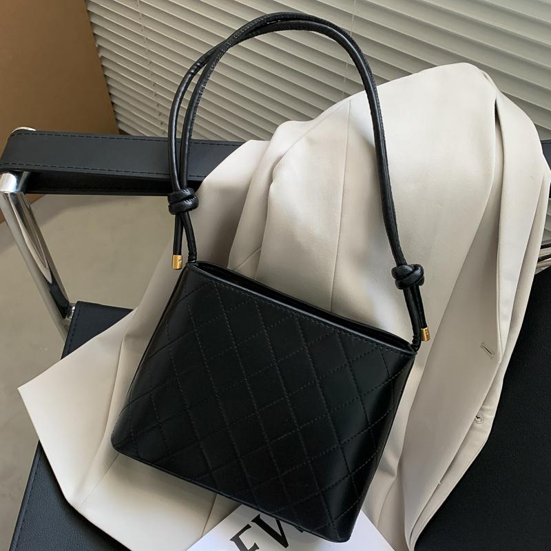 Spring And Summer Retro Small Bag Women's 2021 Fashion All-Match Diamond Crossbody Shoulder Underarm Cosmetic Bags & Cases
Spring And Summer Retro Small Bag Women's 2021 Fashion All-Match Diamond Crossbody Shoulder Underarm Cosmetic Bags & Cases