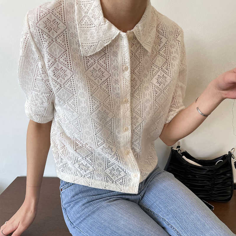 Korejpaa Women Shirt Summer Korean Chic Retro Temperament Lapel Single-Breasted Micro-Transparent Lace Crocheted Blouses 210526