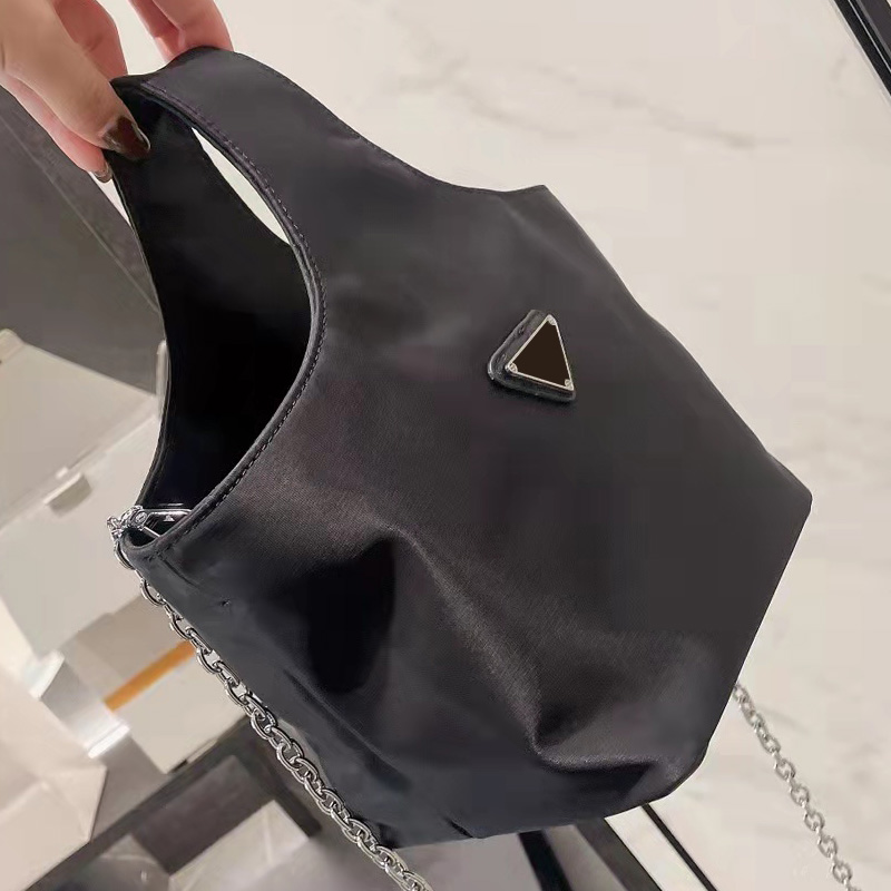2021 Sale 5 color repeat version women crossbody bag Genuine Nylon handbags purses lady tote Shoulder bags
2021 Sale 5 color repeat version women crossbody bag Genuine Nylon handbags purses lady tote Shoulder bags