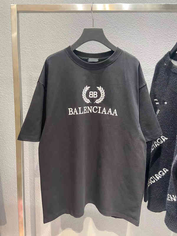 Top Quality Balencaigas T Shirt Paris B's 22s Early Spring Classic Century Charity Program Wheat Loose Round Neck Short Sleeve shirts for Men and Women, White 18th grain
Top Quality Balencaigas T Shirt Paris B's 22s Early Spring Classic Century Charity Program Wheat Loose Round Neck Short Sleeve shirts for Men and Women, White 18th grain