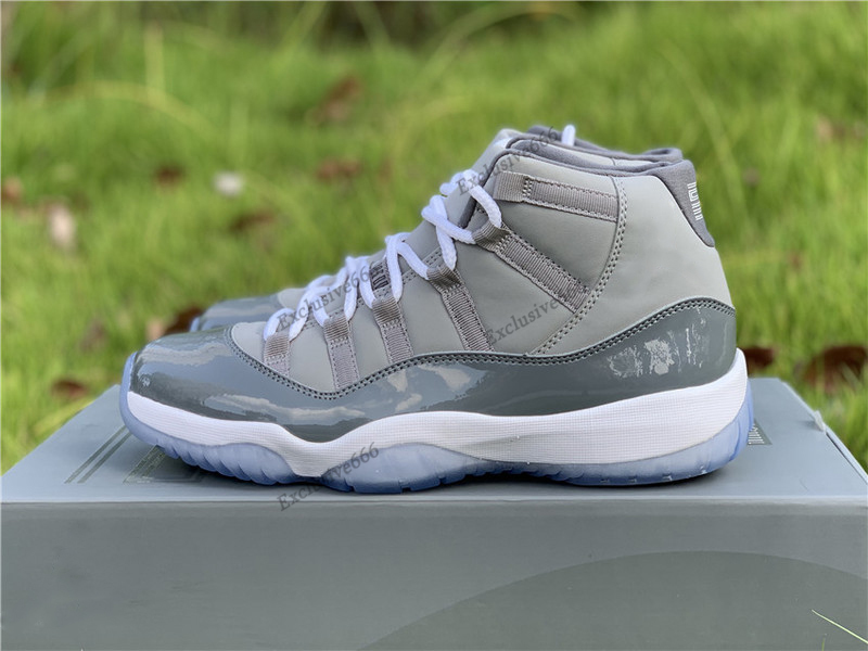 New Authentic 11 Cool Grey Medium White Real Carbon Fiber Men Basketball Shoes Sports Sneakers With Original Box 378037-001
New Authentic 11 Cool Grey Medium White Real Carbon Fiber Men Basketball Shoes Sports Sneakers With Original Box 378037-001
