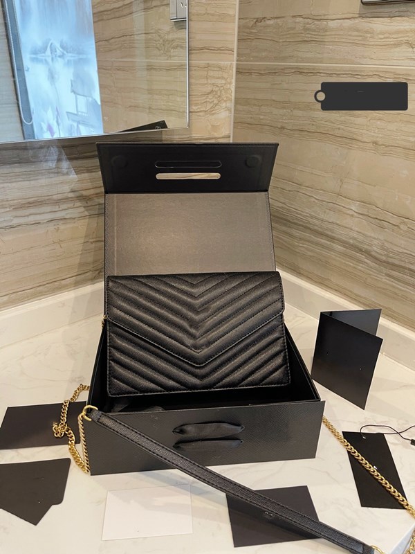 Original style high quality zipper lady bag classic diamond chain envelope fashion sense crossbody magnetic buckle shoulder bags
Original style high quality zipper lady bag classic diamond chain envelope fashion sense crossbody magnetic buckle shoulder bags