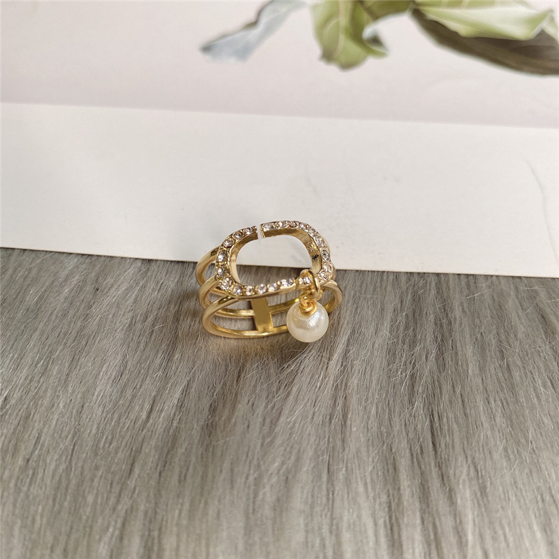Rings Women Luxury Gold Love Ring Designer Jewelry Diamonds Classic Pearls Pendant Womens Bague Couples Gifts Endless89
Rings Women Luxury Gold Love Ring Designer Jewelry Diamonds Classic Pearls Pendant Womens Bague Couples Gifts Endless89