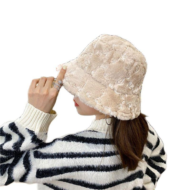 Wide Brim Hats 2021 Latest Lace Flowers Design Fur Women Bucket Fishing Plus Velvet Designer Luxury Woman Top Hat Banquet Trend, White
Wide Brim Hats 2021 Latest Lace Flowers Design Fur Women Bucket Fishing Plus Velvet Designer Luxury Woman Top Hat Banquet Trend, White