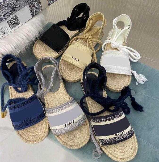 2021 women Sandals Luxurys Designers Shoe Brand summer Shoes Womens Slip Pointed Toe Sandal Sexy Slingback Pumps size 35-42 with box, Color
2021 women Sandals Luxurys Designers Shoe Brand summer Shoes Womens Slip Pointed Toe Sandal Sexy Slingback Pumps size 35-42 with box, Color
