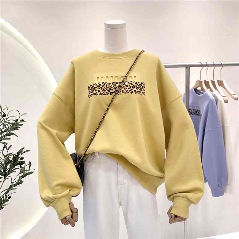 Leopard sweater women's Korean version 2021 new spring and autumn fashion versatile long sleeve round neck letter print top, Pink
Leopard sweater women's Korean version 2021 new spring and autumn fashion versatile long sleeve round neck letter print top, Pink