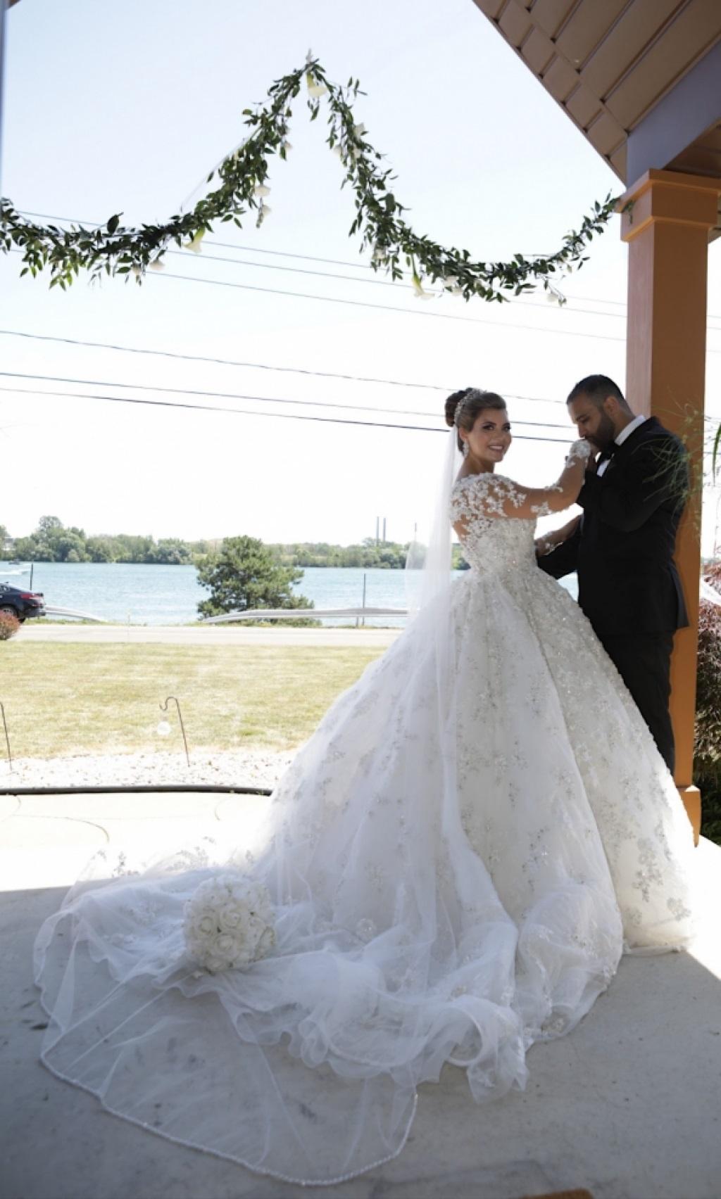 Sparkly 3D Lace Floral Princess Wedding Dresses 2022 Illusion Long Sleeve Beaded Cathedral Train African Aso Ebi Arabic Bridal Dress