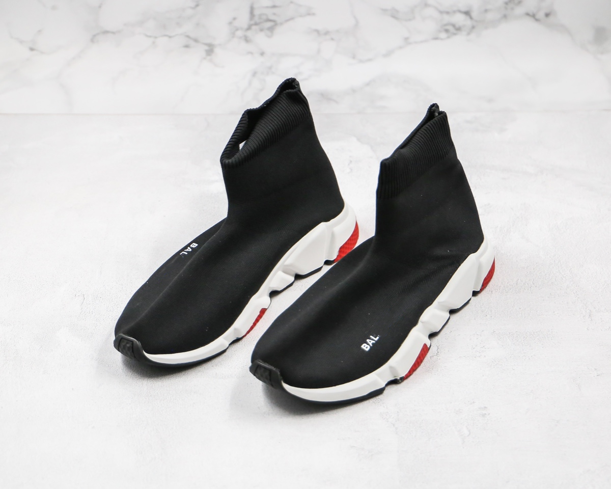 High quality boots socks shoes men's and women's running platform sneakers graffiti triple black red white fashion soles sports outdoor 35-44, 1#shoebox
High quality boots socks shoes men's and women's running platform sneakers graffiti triple black red white fashion soles sports outdoor 35-44, 1#shoebox