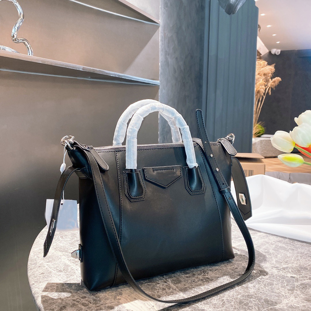 Luxury Designer Bag Tote Shoulder Bags Real Leather Handbags Fashion Women Crossbody Business Messenger #105
Luxury Designer Bag Tote Shoulder Bags Real Leather Handbags Fashion Women Crossbody Business Messenger #105