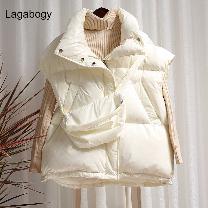 Lagabogy Autumn Winter Women Duck Down Jacket Vest Female Short Thick Warm Coat Windproof Waistcoat With Bag Outwear 210910