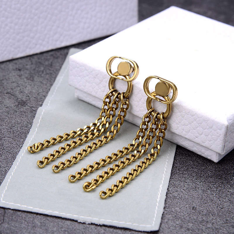 Vintage Tassel Letter Earrings Charm With Stamps Metal Chain Tassels Eardrops Ladies Alphabet Classic Studs
Vintage Tassel Letter Earrings Charm With Stamps Metal Chain Tassels Eardrops Ladies Alphabet Classic Studs