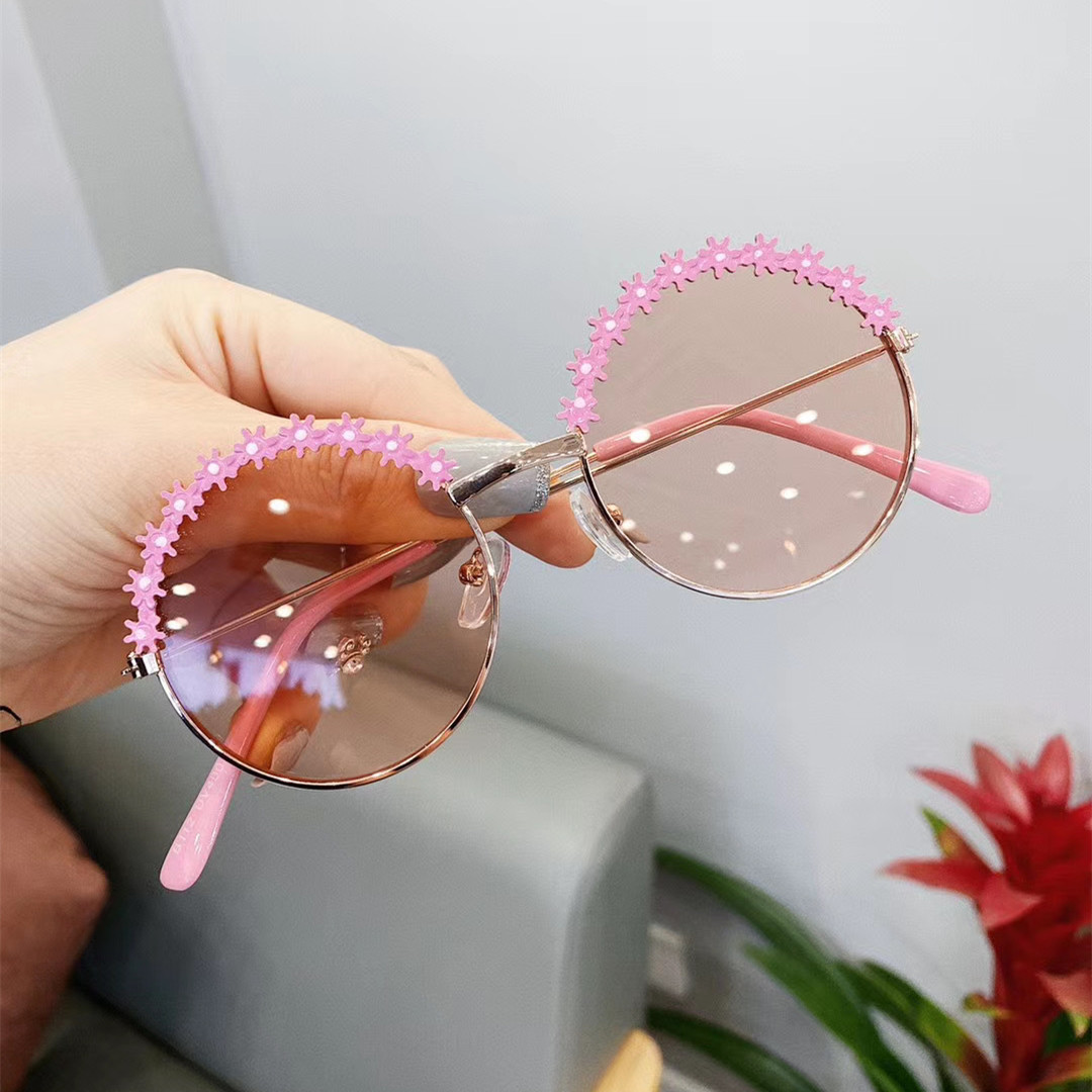 Fashion Kids Sunglasses Lovely Flower Border Girls Boys Sunglass Ultraviolet-proof Infant Glasses Eyewear Child Shades Gafas Gift Wholesale Z260305