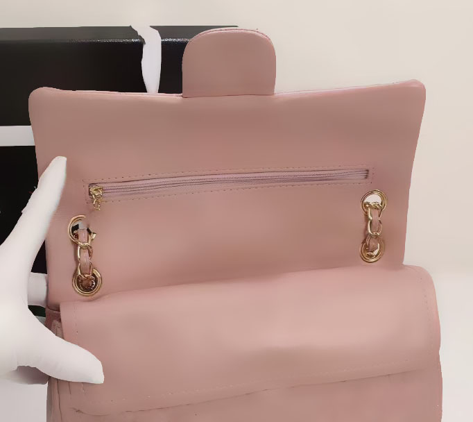 Designer- Women Classic Chain Flap Bags Lady Shoulder Bag Female Crossbody High quality cowhide Purses Handbags 2021 888, Pink
Designer- Women Classic Chain Flap Bags Lady Shoulder Bag Female Crossbody High quality cowhide Purses Handbags 2021 888, Pink