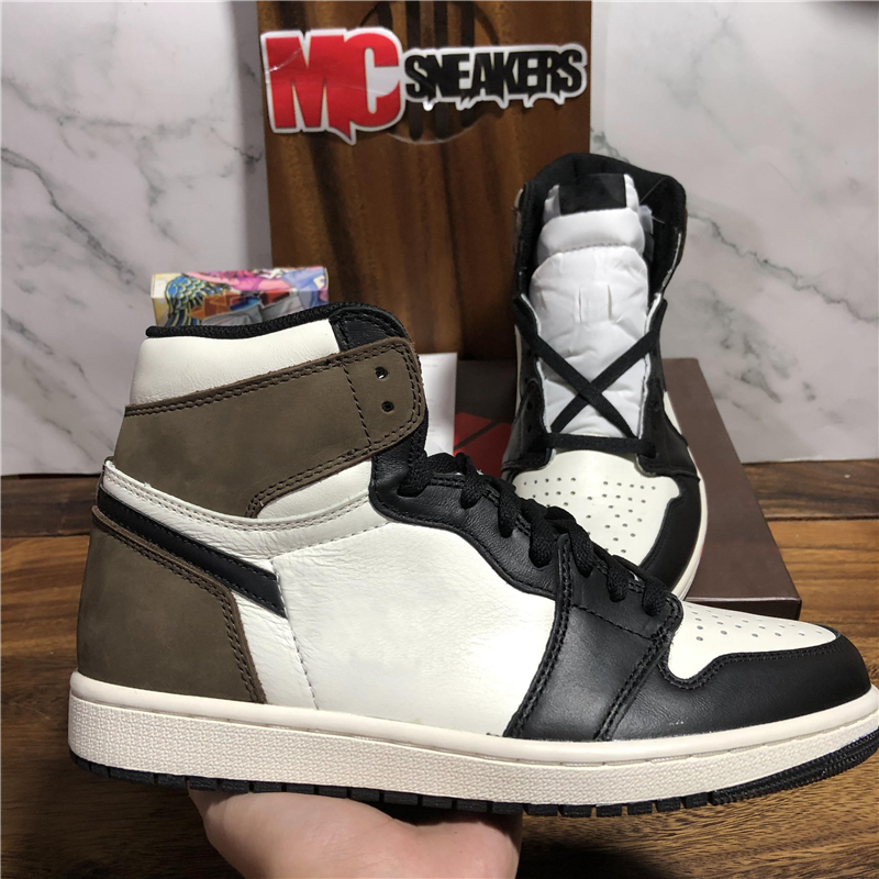 Top Quality Men Women Jumpman 1s Basketball Shoes High OG Fragment Design x 1 Dark Mocha UNC University Blue Chicago Smoke Grey Obsidian Sports Running Sneakers, Color 23
Top Quality Men Women Jumpman 1s Basketball Shoes High OG Fragment Design x 1 Dark Mocha UNC University Blue Chicago Smoke Grey Obsidian Sports Running Sneakers, Color 23