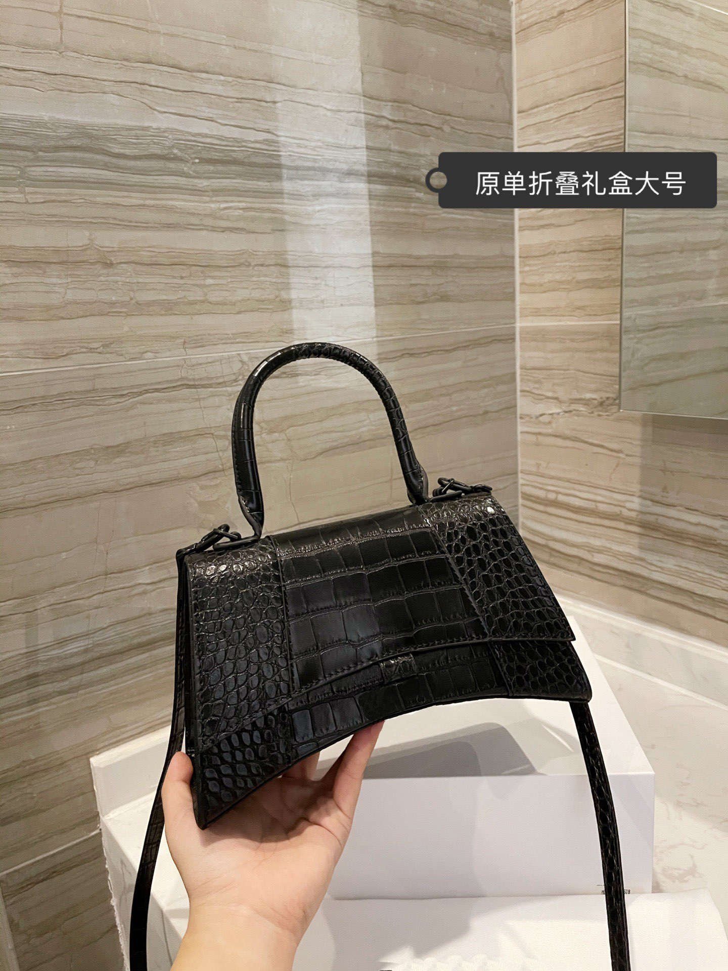Luxury Designer Hourglass Bag Crocodile Pattern Ladies Handbag Leather Hour glass Women Totes Classic Crossbody Tote Top Quality Newest Hack
Luxury Designer Hourglass Bag Crocodile Pattern Ladies Handbag Leather Hour glass Women Totes Classic Crossbody Tote Top Quality Newest Hack