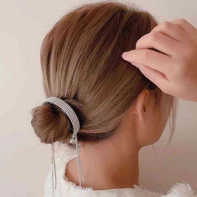 Hair Accessories Korean Star Same Tassel Ball Head Dish Artifact Female Back of Grab Clip Rhinestone Horsetail Ornament