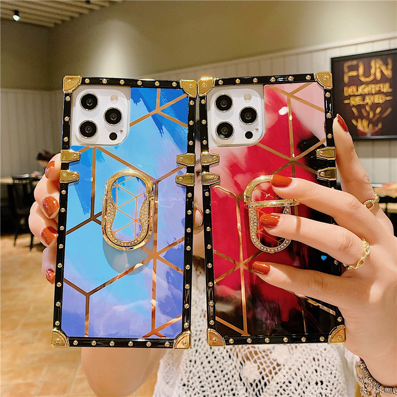 Fashion Designers Phone Cases For iphone 13 12 11 Pro Max XR XS Luxury Cover Casual Square Plating Case ForSamsung Galaxy S21 S20 NOTE10 20 With Rhinestone stand, Wine red
Fashion Designers Phone Cases For iphone 13 12 11 Pro Max XR XS Luxury Cover Casual Square Plating Case ForSamsung Galaxy S21 S20 NOTE10 20 With Rhinestone stand, Wine red
