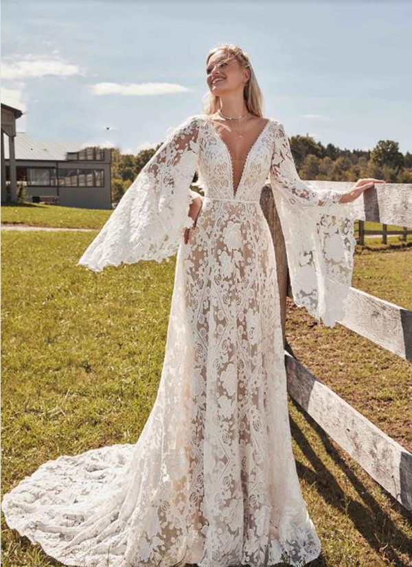 Vintage Bohemian Wedding Dresses with Long Bell Sleeve 2021 Full Lace Floral V-neck Backless Country Beach Bridal Dress Outdoor