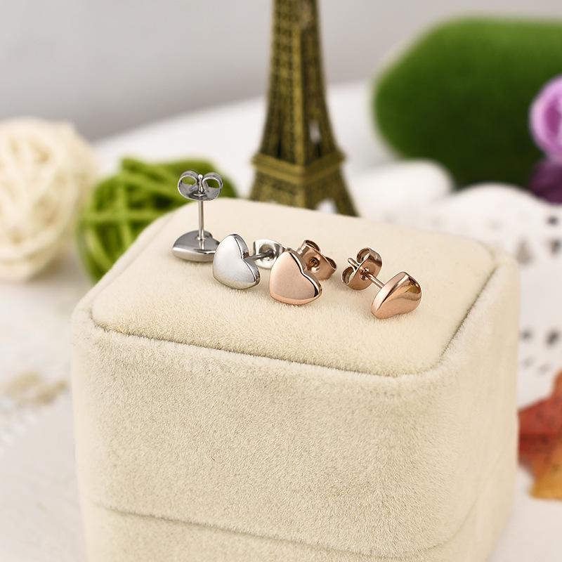 Classic Design High Quality Heart Lovers Studs Gold Silver Rose Colors Women Jewelry Stainless Steel Extravagant Earrings Wholesale
Classic Design High Quality Heart Lovers Studs Gold Silver Rose Colors Women Jewelry Stainless Steel Extravagant Earrings Wholesale