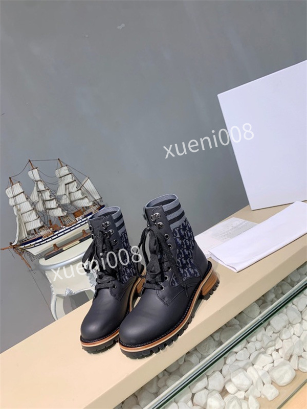 2021 designer luxury TIRE Leather 35-41 Boots ladies Ankle Haif Cowskin Chelsea Zipper Boot autumn winter Martin Fashion Camfort shoes Top Quality rx211111, 01
2021 designer luxury TIRE Leather 35-41 Boots ladies Ankle Haif Cowskin Chelsea Zipper Boot autumn winter Martin Fashion Camfort shoes Top Quality rx211111, 01