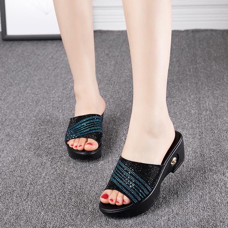 Slippers Rhinestone Middle-aged Lady Leather Wedge Plus Size 40 41 Mother Cool And Sandals Fashion Woman Summer Shoes, Black
Slippers Rhinestone Middle-aged Lady Leather Wedge Plus Size 40 41 Mother Cool And Sandals Fashion Woman Summer Shoes, Black