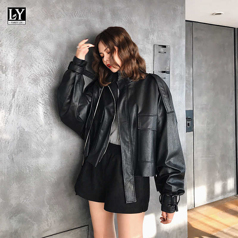 LY VAREY LIN PU Leather Jackets Women Autumn Winter Loose Bat Sleeve Stand Collar Zippers Short Biker Faux Coat 210526, Black
LY VAREY LIN PU Leather Jackets Women Autumn Winter Loose Bat Sleeve Stand Collar Zippers Short Biker Faux Coat 210526, Black