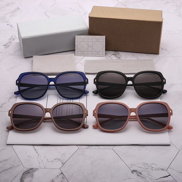 Wholesale retro sunglasses men's and women's oval glasses brand designer sunshade Sunglasses simple and generous Beach Outdoor ess, White;black
Wholesale retro sunglasses men's and women's oval glasses brand designer sunshade Sunglasses simple and generous Beach Outdoor ess, White;black