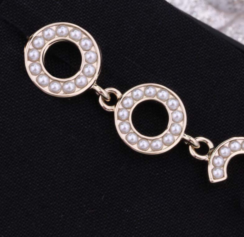 2021 Luxury quality drop earring with nature white shell for women wedding jewelry gift have box stamp PS4674
2021 Luxury quality drop earring with nature white shell for women wedding jewelry gift have box stamp PS4674