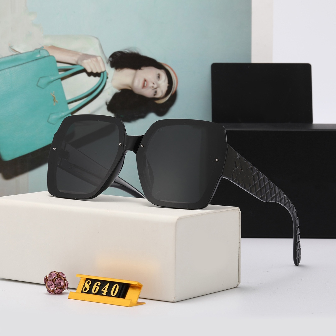 2021new Luxur Top Quality Classic Square Sunglasses Designer Brand fashion Mens Womens Sun Glasses Eyewear Metal Sunglasse 8640 with box
2021new Luxur Top Quality Classic Square Sunglasses Designer Brand fashion Mens Womens Sun Glasses Eyewear Metal Sunglasse 8640 with box