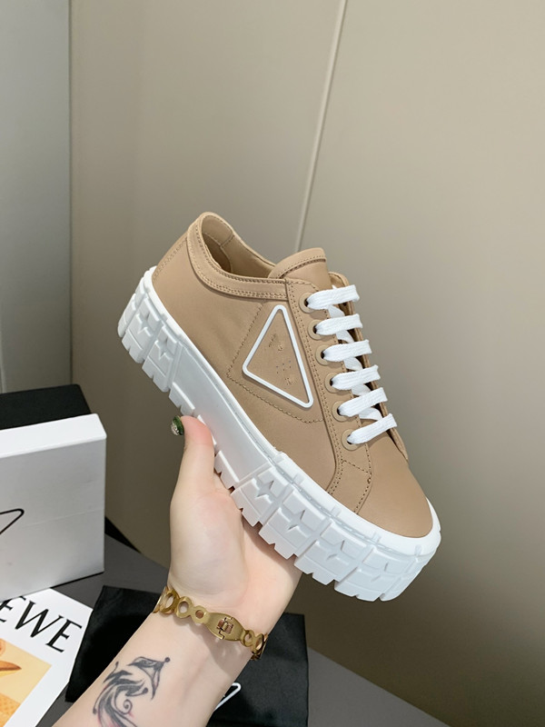 new arrival platform sneakers triple s designer for men women flat casual dad shoes 17fw paris triple black beige luxurys vintage old shoes, 01
new arrival platform sneakers triple s designer for men women flat casual dad shoes 17fw paris triple black beige luxurys vintage old shoes, 01