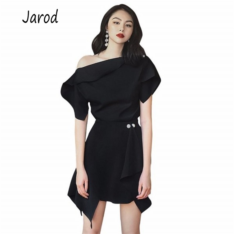 Summer Women Runway 2 PCS Set Sexy Fashion Black Ruffles Off Shoulder Shirt Tops + Beading irregular Skirts 210519
Summer Women Runway 2 PCS Set Sexy Fashion Black Ruffles Off Shoulder Shirt Tops + Beading irregular Skirts 210519