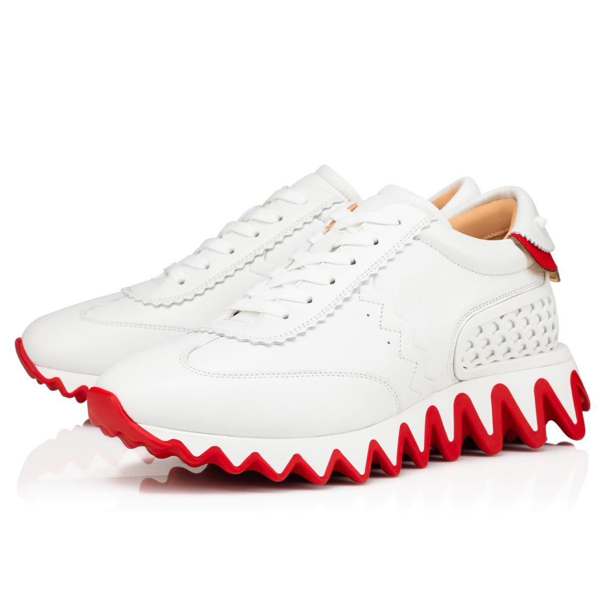 Autumn Women Dress shoes spiked red background Loubishark Donnas low-top sneaker calfskin leather matte spikes lace-up Shark tooth rubber sole Runner trainers 
Autumn Women Dress shoes spiked red background Loubishark Donnas low-top sneaker calfskin leather matte spikes lace-up Shark tooth rubber sole Runner trainers
