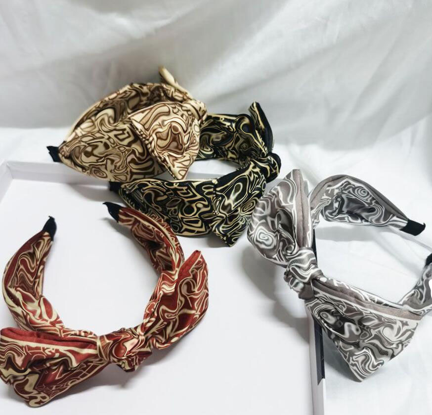 4color Wholesale Fashion Vintage Women Brand Designer Bowknot Headband D Letters Print Wide Edge Cross Knotted Headwraps Hair Hoop Headwear, Slivery;white
4color Wholesale Fashion Vintage Women Brand Designer Bowknot Headband D Letters Print Wide Edge Cross Knotted Headwraps Hair Hoop Headwear, Slivery;white