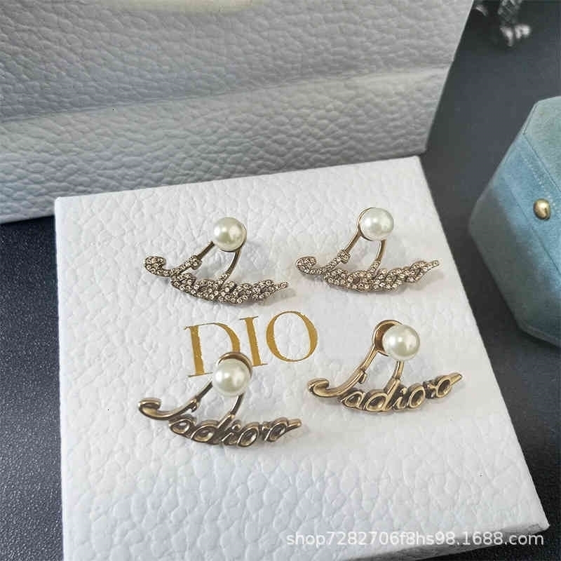 Dio/christian Luxury Jewelry Earring Family Earrings Female Letter Pearl Star Same New Fashion 925 Silver Needle
Dio/christian Luxury Jewelry Earring Family Earrings Female Letter Pearl Star Same New Fashion 925 Silver Needle