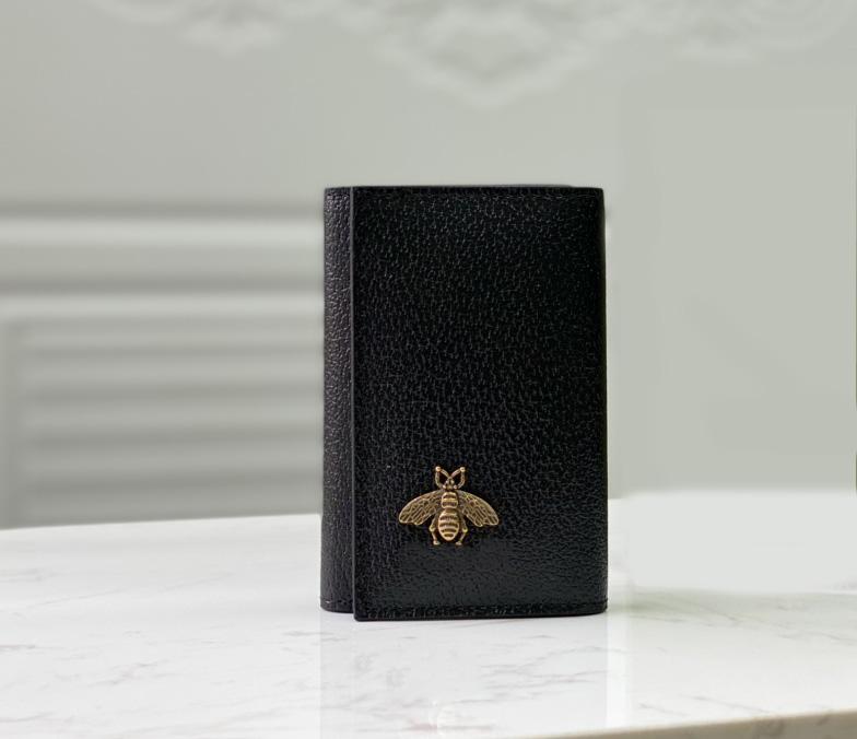 2021 Fashion Designers Key Wallets Luxurys Mens Women Leather Bags High Quality Classic Bee Tiger Snake Letters Purses Original Box Digram C, Red;black
2021 Fashion Designers Key Wallets Luxurys Mens Women Leather Bags High Quality Classic Bee Tiger Snake Letters Purses Original Box Digram C, Red;black