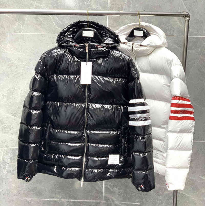 downs Fashion TB THOM Brand Coats Men Slim Fit Hooded Short Down Jacket Striped Solid Shiny Thick Casual Winter Clothing, Black
downs Fashion TB THOM Brand Coats Men Slim Fit Hooded Short Down Jacket Striped Solid Shiny Thick Casual Winter Clothing, Black