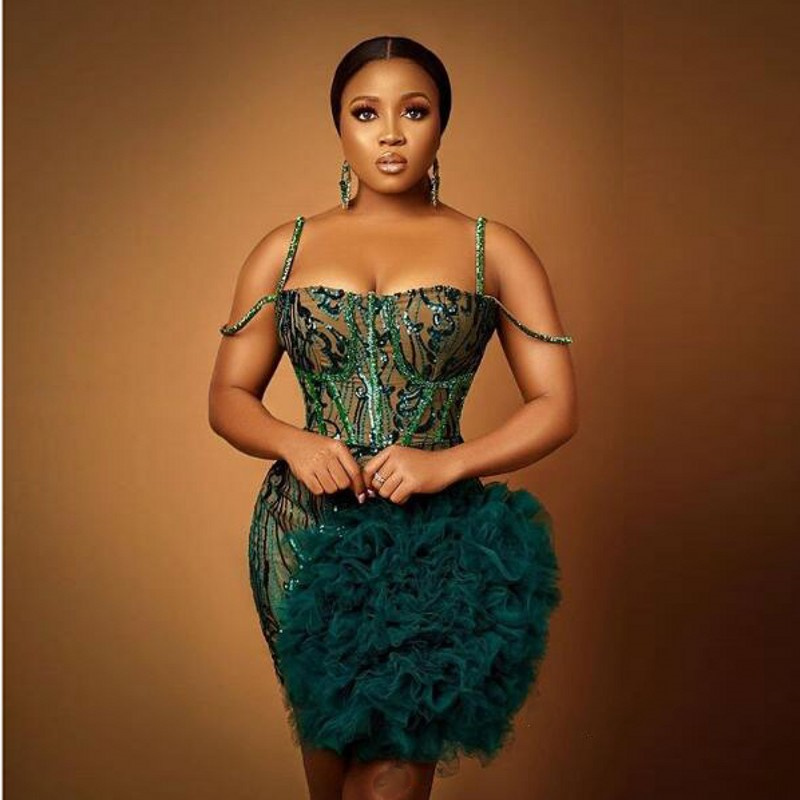 Glitter Green Cocktail Evening Dresses Sequins Multilayered Ruffles Spaghetti Strap Party Gowns Women Prom Dress Mini Above Knee Length African Robe D