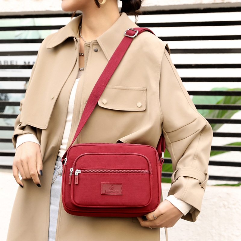281 Men Shoulder Bag Leather Messenger Bags lady Designer Handbags cosmetic cross body Bag ladies wallet, Red;black
281 Men Shoulder Bag Leather Messenger Bags lady Designer Handbags cosmetic cross body Bag ladies wallet, Red;black