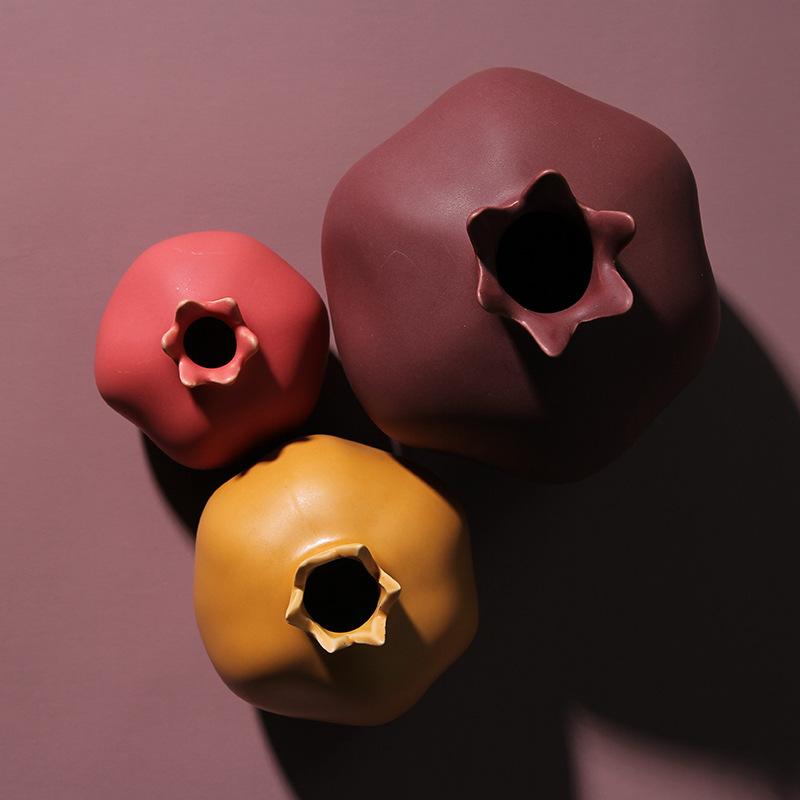 Colorful Ceramic Pomegranate Desktop Vase Ornaments Model Room Home Soft Designer Table Decoration Accessories Terrarium Decor Vases